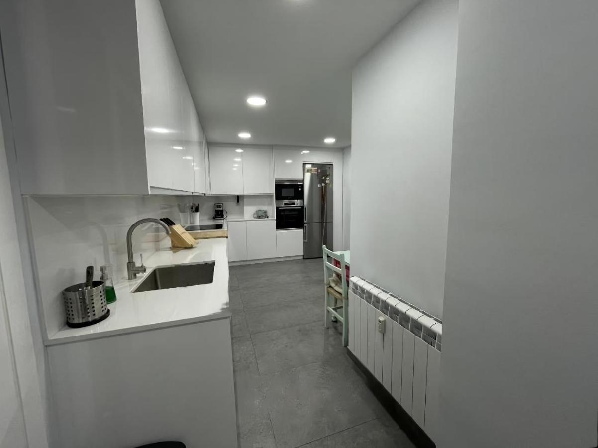 Amplio Y Moderno Piso De 4 Habitaciones Y Terraza Pontevedra Bagian luar foto