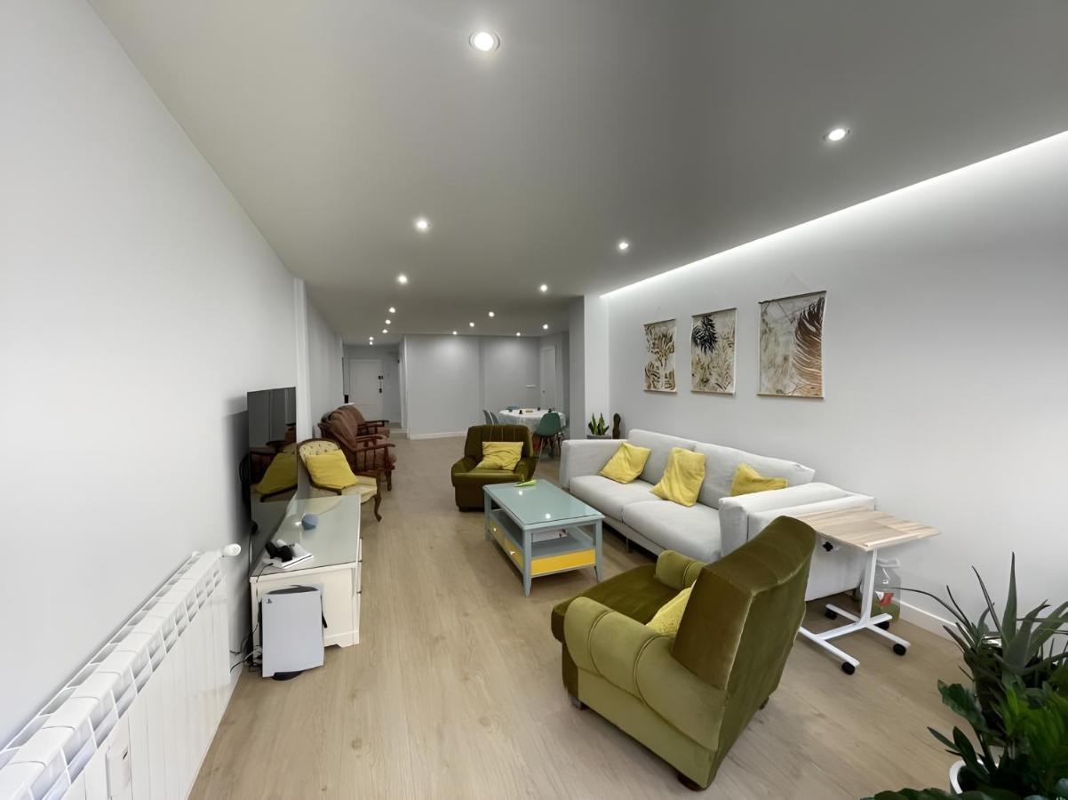Amplio Y Moderno Piso De 4 Habitaciones Y Terraza Pontevedra Bagian luar foto