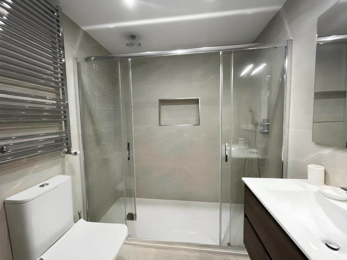 Amplio Y Moderno Piso De 4 Habitaciones Y Terraza Pontevedra Bagian luar foto