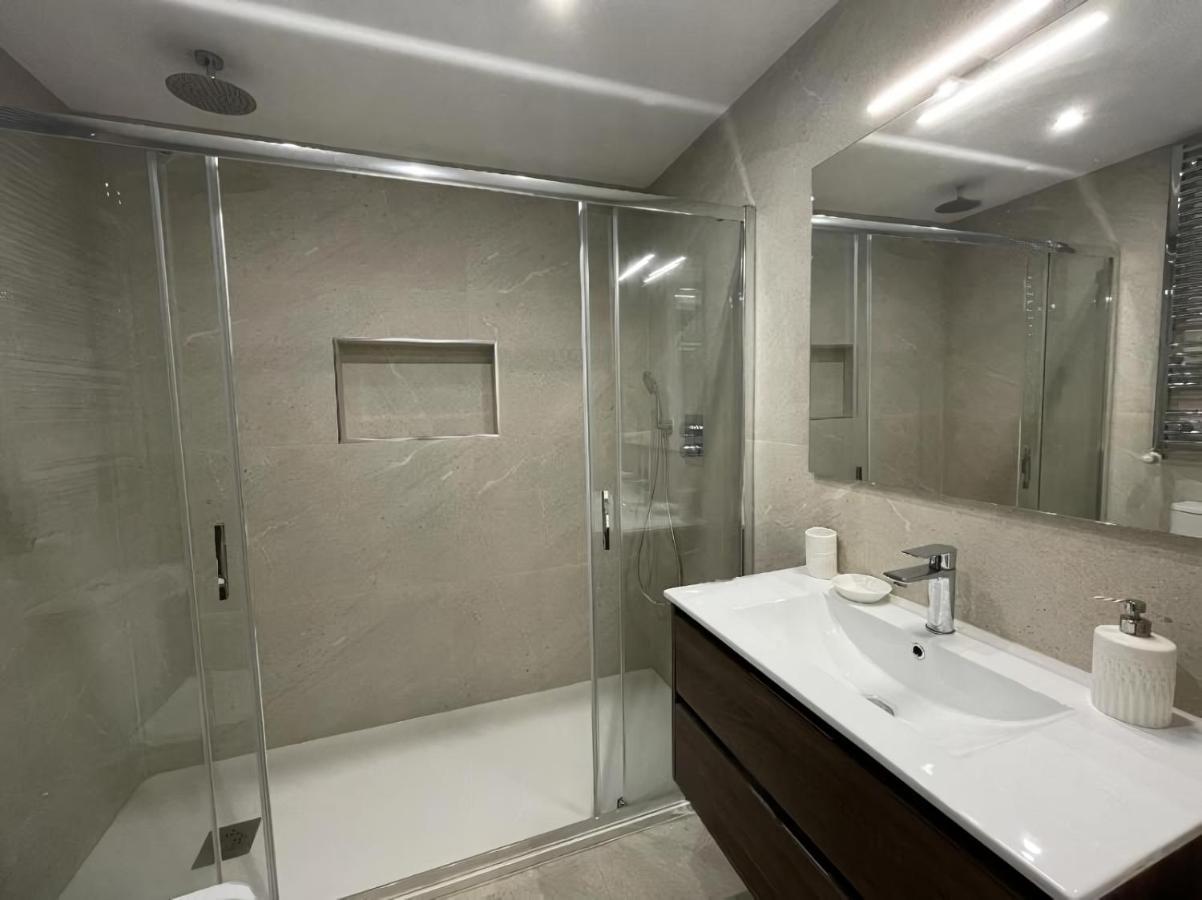Amplio Y Moderno Piso De 4 Habitaciones Y Terraza Pontevedra Bagian luar foto